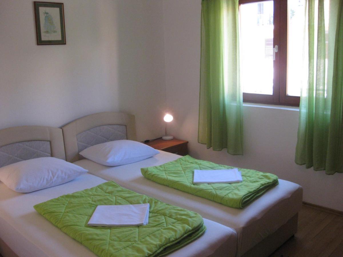 Apartments Nera Tisno Exterior foto