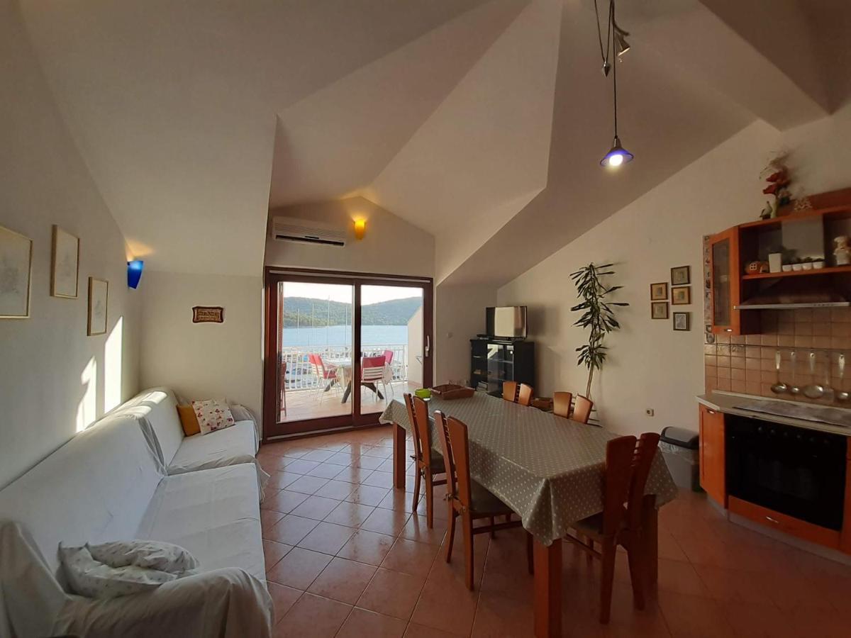 Apartments Nera Tisno Exterior foto