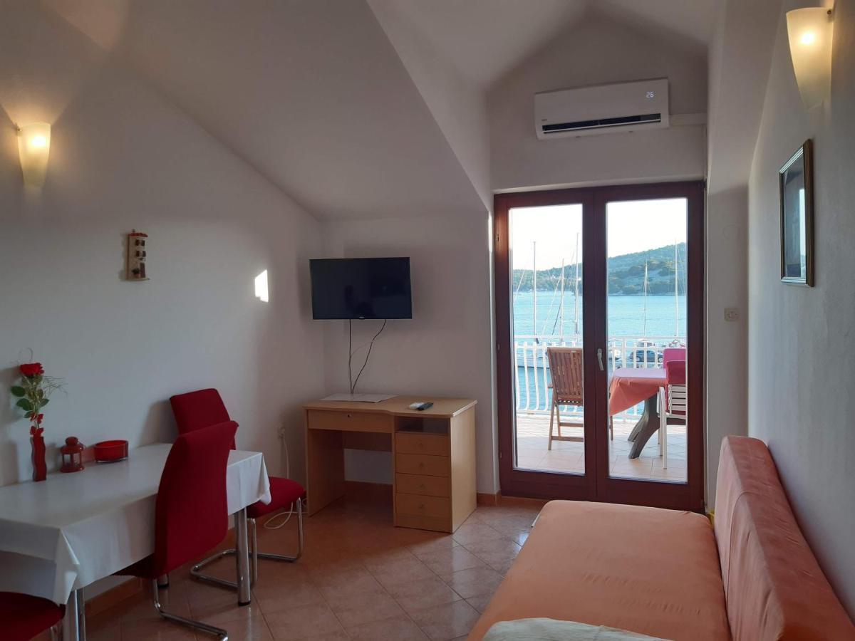 Apartments Nera Tisno Exterior foto
