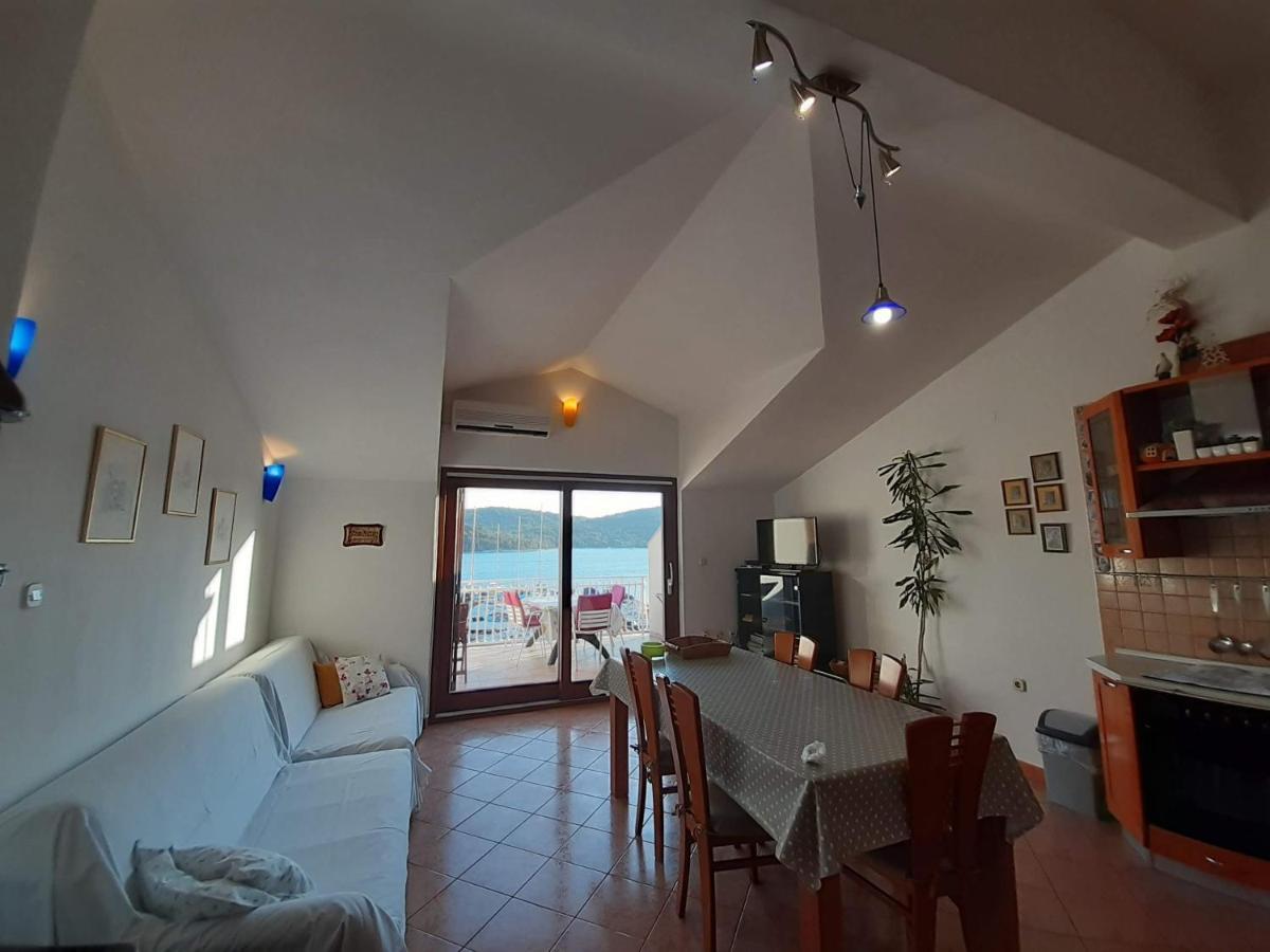 Apartments Nera Tisno Exterior foto